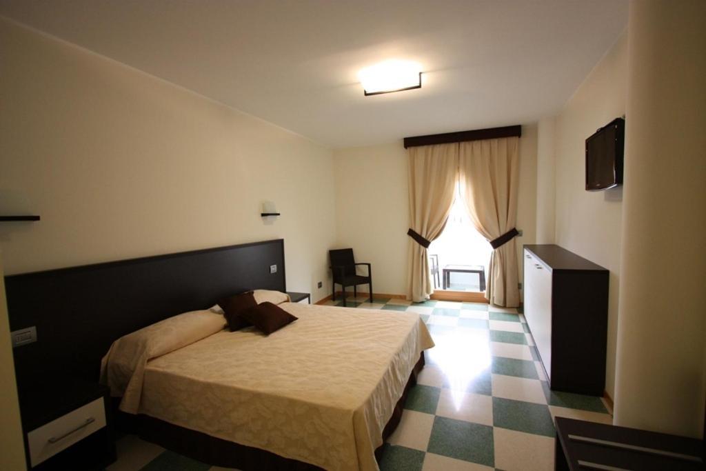 Hotel Bagni Arcobaleno Deiva Marina Oda fotoğraf